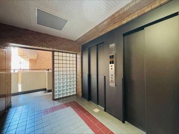 1LDK Apartment for Sale in Hiroo, Shibuya, Tokyo - 40.85m² - Thumbnail 2