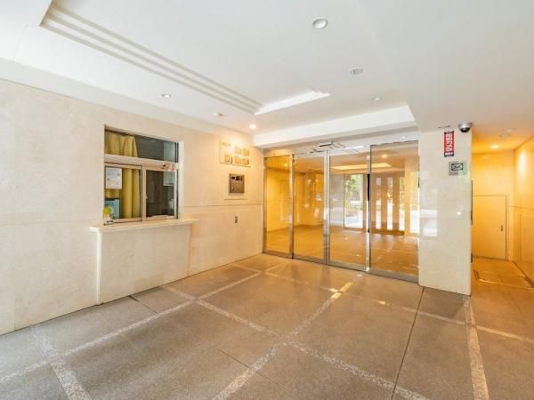 Renovated 2LDK Apartment Near Kita-Yono Station, Saitama - Thumbnail 4