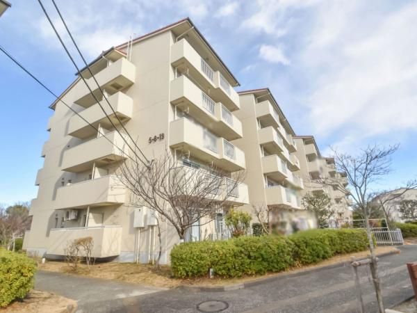 3LDK Apartment for Sale in Tama City, Tokyo - Thumbnail 2