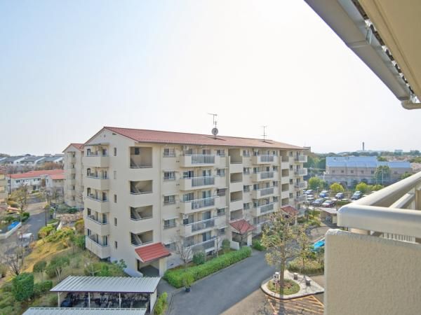 3LDK Apartment for Sale in Tama City, Tokyo - Thumbnail 3