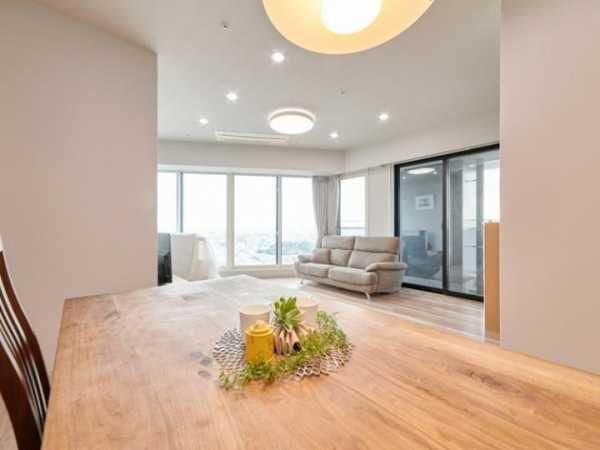 3LDK Apartment for Sale in Higashi-Ikebukuro, Toshima City, Tokyo - Thumbnail 2