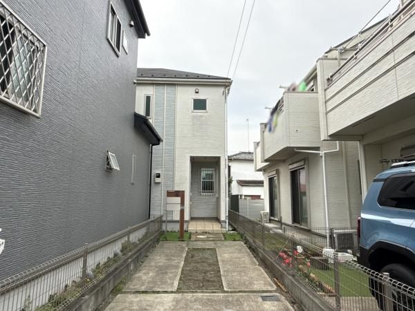 Renovated 3LDK House for Sale in Chigasaki, Kanagawa - Thumbnail 2