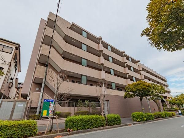 4LDK Top Floor Apartment in Edogawa-ku Tokyo - Thumbnail 4