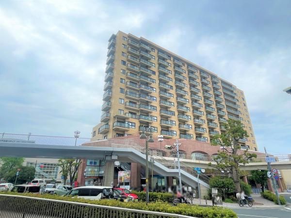 Renovated 3LDK Apartment in Takarazuka, Near Sakasegawa Station - Thumbnail 2