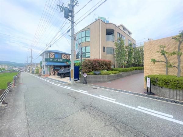 Renovated 3LDK Apartment in Takarazuka, Near Sakasegawa Station - Thumbnail 3