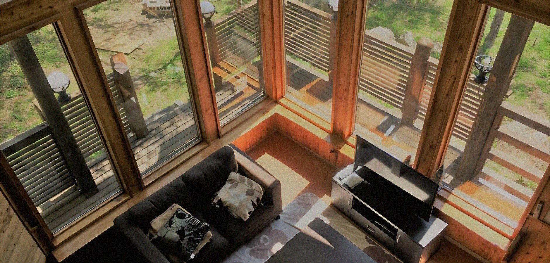 Luxury Ski Chalet in Rusutsu - 4BR/3BA - Thumbnail 2