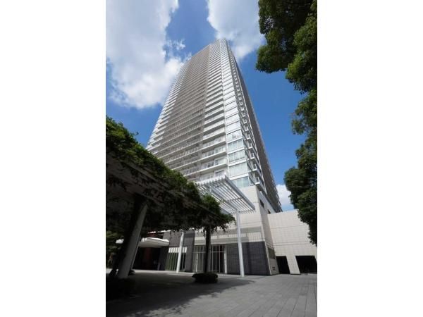 1LDK+S Apartment for Sale in Asakusa Tower, Taito, Tokyo - Thumbnail 2