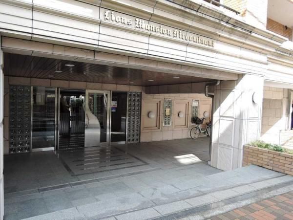 Renovated 3LDK Apartment in Ebisu, Shibuya - Thumbnail 4