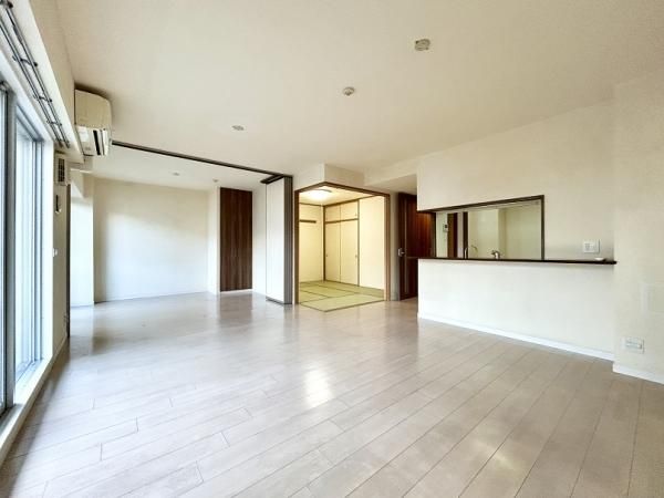 Meits Nishiyamahondori 4LDK Apartment for Sale in Nagoya - Thumbnail 3