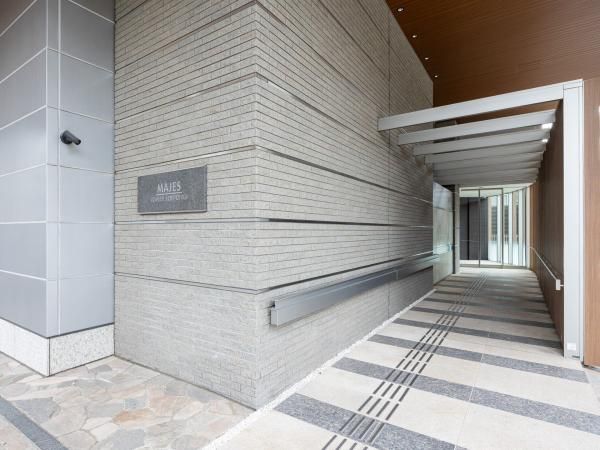 2LDK Apartment for Sale in Roppongi, Minato-ku, Tokyo - Thumbnail 4