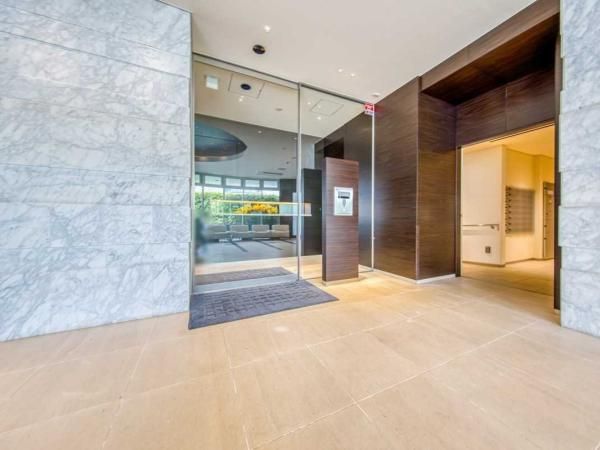 2LDK Apartment for Sale in Roppongi, Minato-ku, Tokyo - Thumbnail 2
