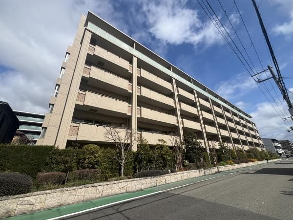 3LDK Apartment for Sale in Nishinomiya, Hyogo - Thumbnail 2