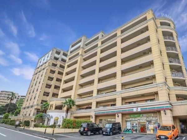 4LDK Top Floor Apartment in Kanazawa-ku, Yokohama - Thumbnail 4