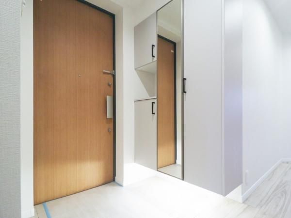 Renovated 3LDK Apartment with Garden in Kawasaki - Thumbnail 2