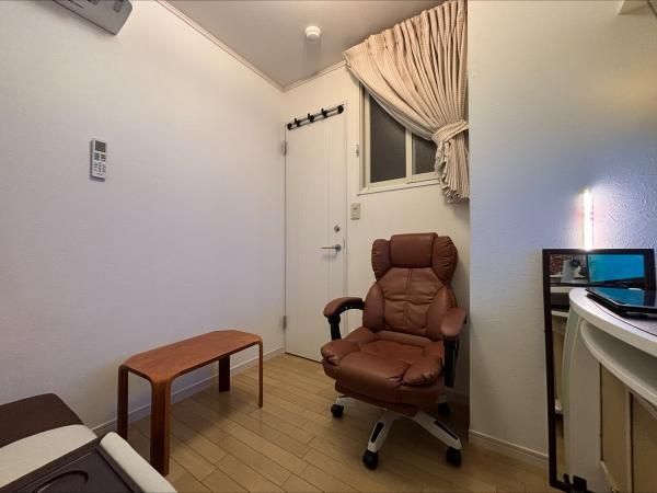 3K Apartment for Sale in Nishiazabu, Minato-ku, Tokyo - Thumbnail 4