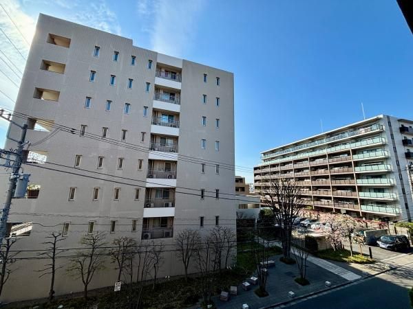 3LDK Apartment for Sale in Mitaka, Tokyo - 64.27m² - Thumbnail 2