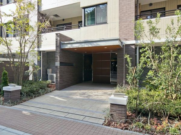 RC Apartment in Shibuya, Tokyo near Shinjuku Gyoen - Thumbnail 4