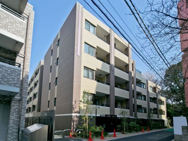 RC Apartment in Shibuya, Tokyo near Shinjuku Gyoen - Thumbnail 3