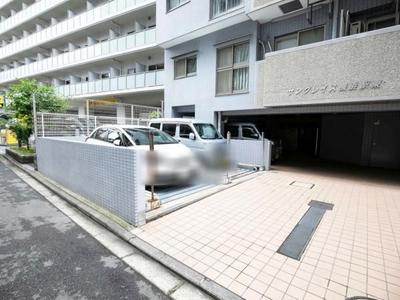 2LDK Apartment for Sale in Nishi Ward, Yokohama — Parking, Nishi, Kanagawa