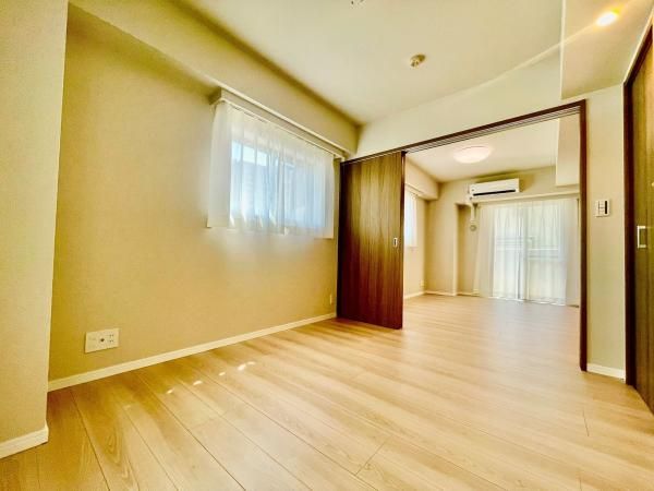 1LDK Apartment for Sale in Bunkyo-ku, Tokyo - 40.97 sqm - Thumbnail 4