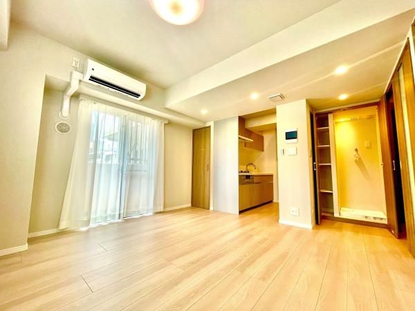1LDK Apartment for Sale in Bunkyo-ku, Tokyo - 40.97 sqm - Thumbnail 3