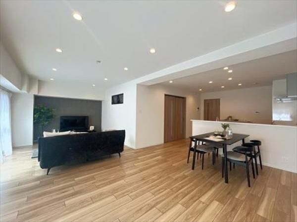 Renovated 2LDK Apartment near Jōshin Station, Nagoya - Thumbnail 3