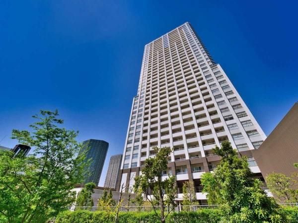 3LDK Apartment for Sale in Minato-ku, Tokyo - 89m² - Thumbnail 2