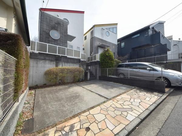 4LDK Detached House with Landmark Tower View in Yokohama Nishi Ward - Thumbnail 3