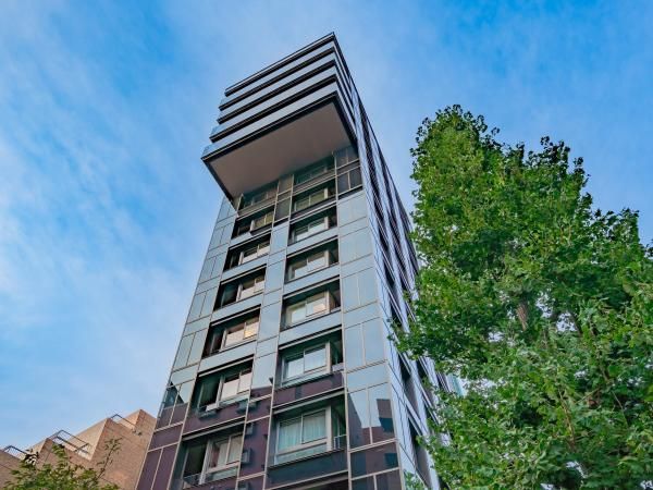 2LDK Apartment in Roppongi, Minato-ku, Tokyo for Sale - Thumbnail 4