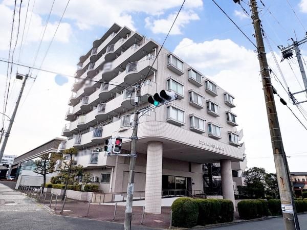 Renovated 3DK Apartment for Sale in Kounandai, Yokohama - Thumbnail 2
