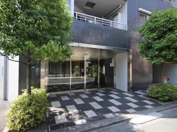 Renovated 3LDK Apartment in Nakakasai, Edogawa-ku, Tokyo - Thumbnail 2