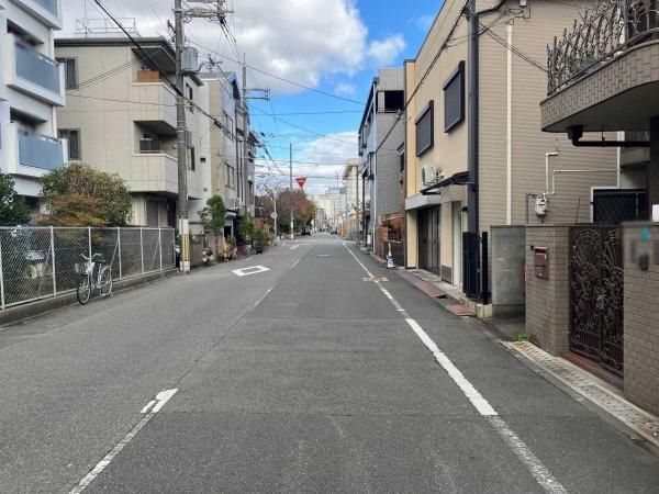 2DK Apartment for Sale in Yodogawa-ku, Osaka - Thumbnail 3