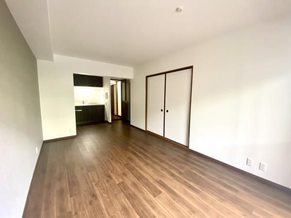 Renovated 3LDK Apartment for Sale in Ashiya, Hyogo - Thumbnail 3