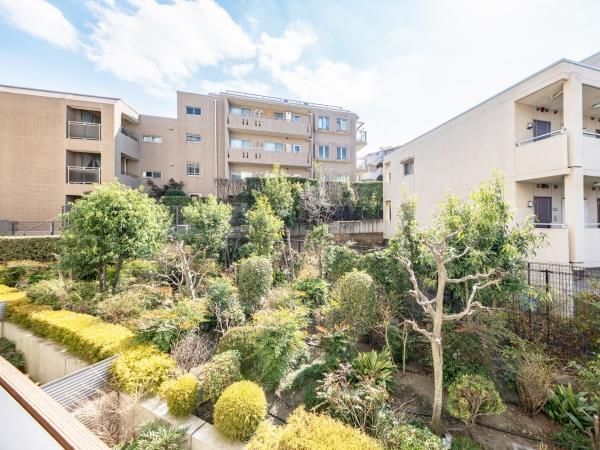 3LDK Apartment for Sale in Fujigaoka, Yokohama - Thumbnail 2