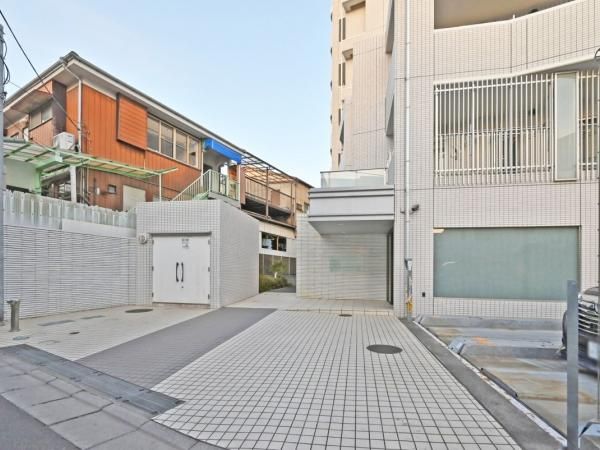 2LDK Apartment for Sale in Kawaguchi with Roof Balcony - Thumbnail 3