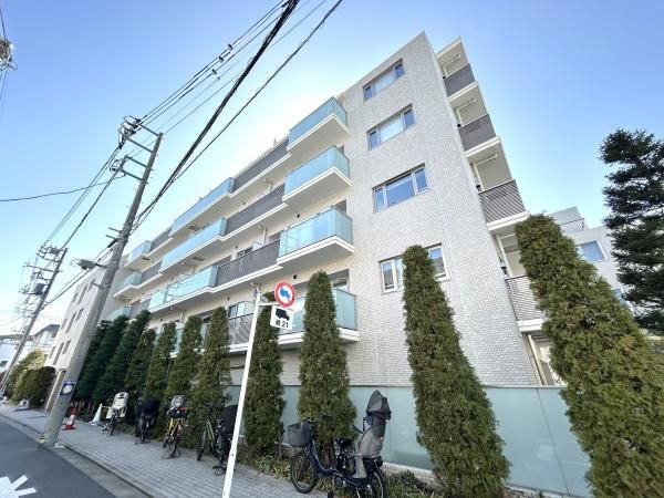 73m2 3LDK Apartment for Sale in Meguro, Tokyo - Thumbnail 2