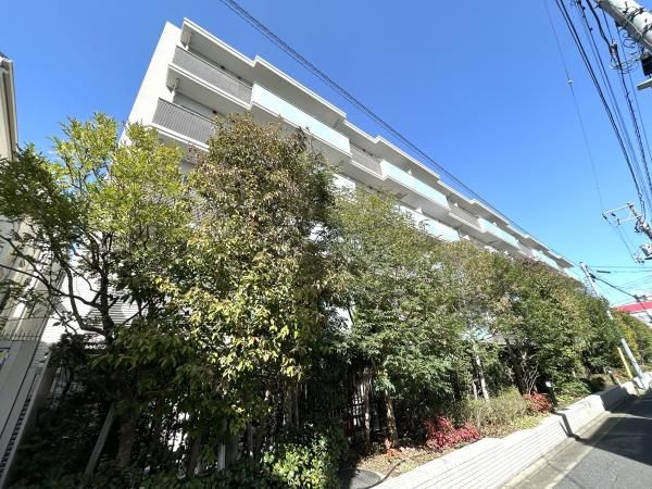73m2 3LDK Apartment for Sale in Meguro, Tokyo - Thumbnail 3