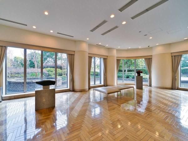 2LDK Apartment for Sale in Chuo City, Tokyo - 78.11m2 - Thumbnail 3