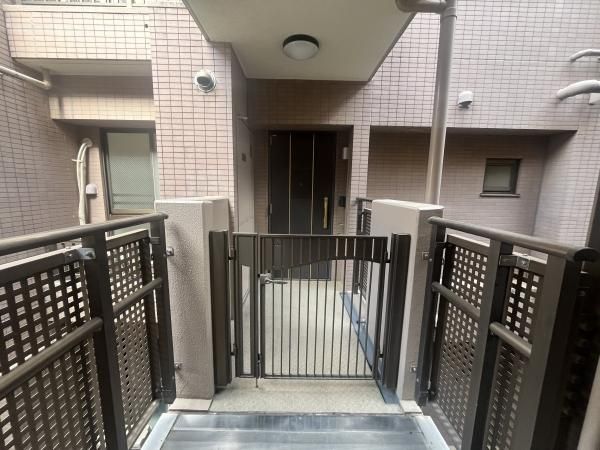 Renovated 3LDK Apartment in Setagaya, Tokyo | 63.38m² - Thumbnail 4