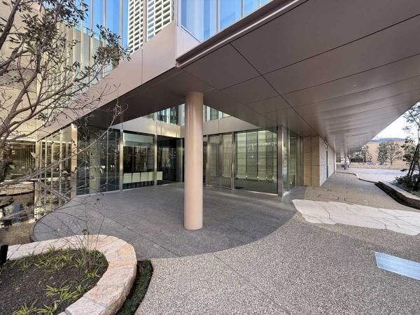 Park Tower Nishi-Shinjuku 2LDK+WIC+TR New Build Apartment - Thumbnail 4