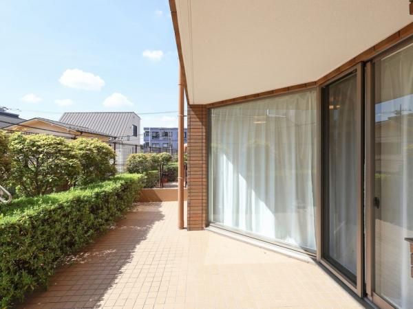 Renovated 3LDK Apartment in Setagaya with Terrace - Thumbnail 2