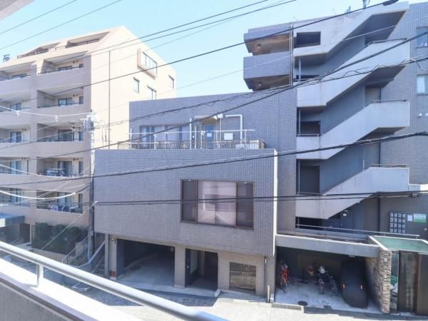 Renovated 2DK Apartment in Kawasaki, 65m2, Near Saginuma Station - Thumbnail 2