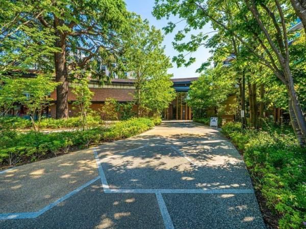 2LDK Apartment for Sale in Mitaka, Tokyo with Private Garden - Thumbnail 3