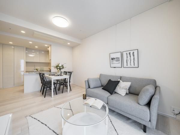 2LDK Apartment for Sale in Minato, Tokyo – 55.98m² - Thumbnail 4