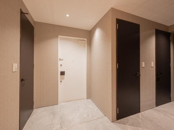2LDK Apartment for Sale in Toranomon, Minato, Tokyo - Thumbnail 3