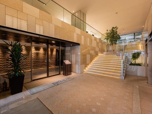 2LDK Apartment for Sale in Toranomon, Minato, Tokyo - Thumbnail 2