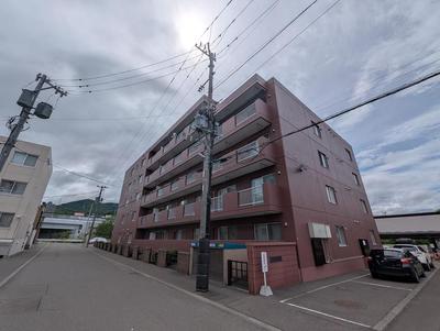 5LDK Apartment for Sale in Miyanosawa, Sapporo, Hokkaido — Apartment, Nishi, Hokkaido