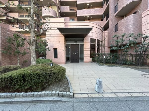 Renovated 2LDK Apartment in Niiza, Saitama - 63.74m2 - Thumbnail 4