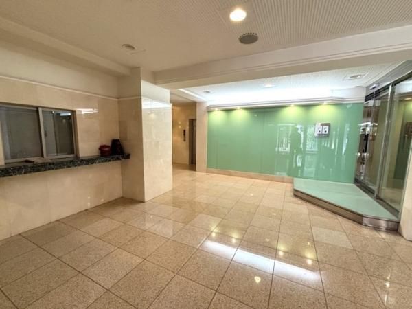 Renovated 1LDK Apartment in Ebisu, Shibuya, Tokyo - Thumbnail 2