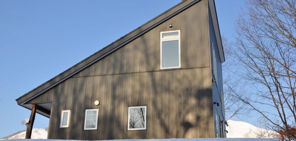 3-Bedroom Chalet with Private Onsen in Niseko, Hokkaido - Thumbnail 2